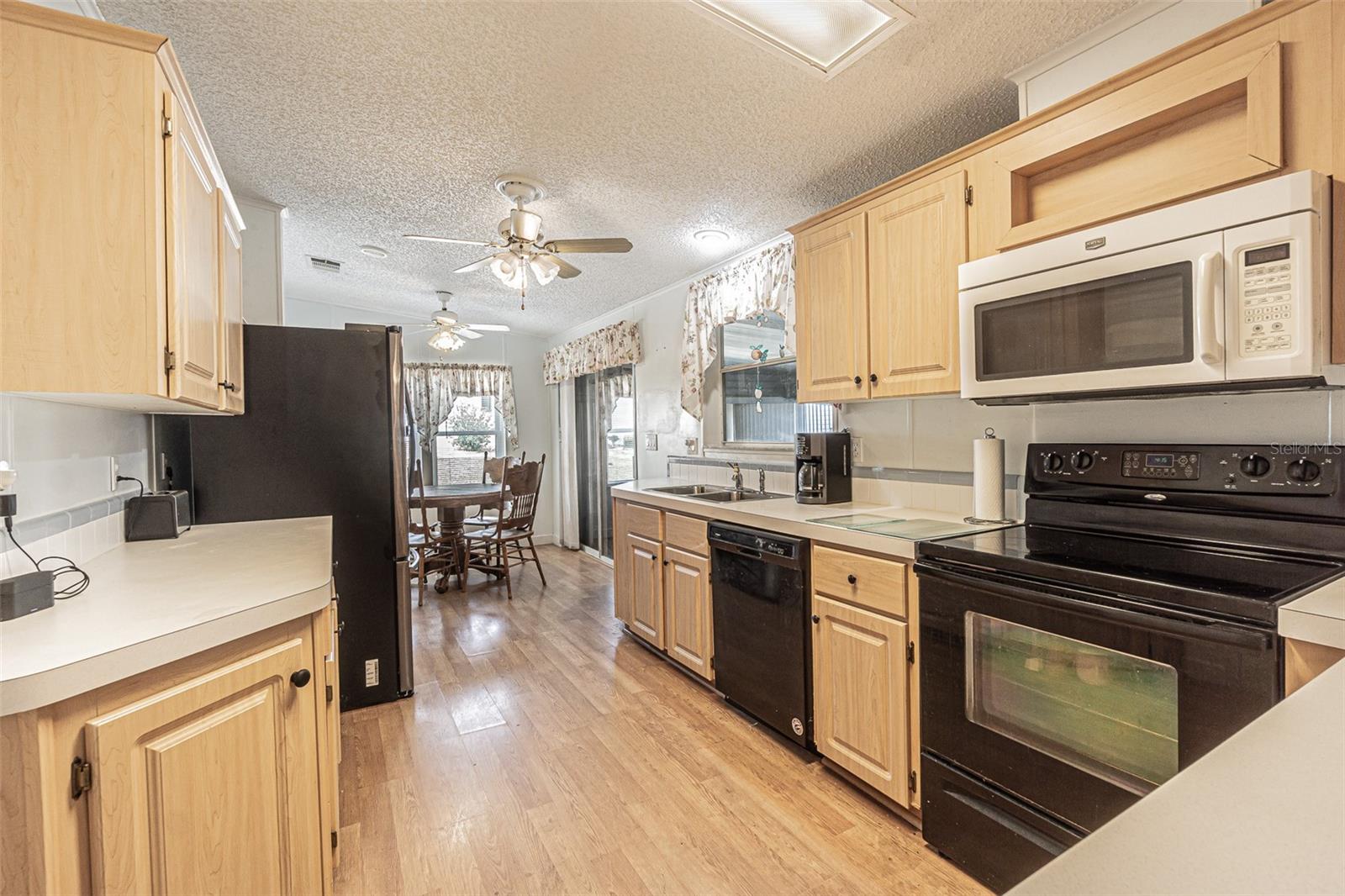 37643 LANDIS AVE, ZEPHYRHILLS, FL, 33541