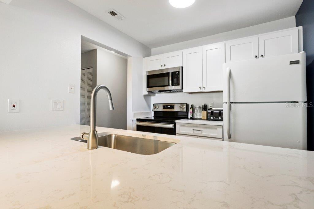 3809 59TH AVE W, BRADENTON, FL, 34210