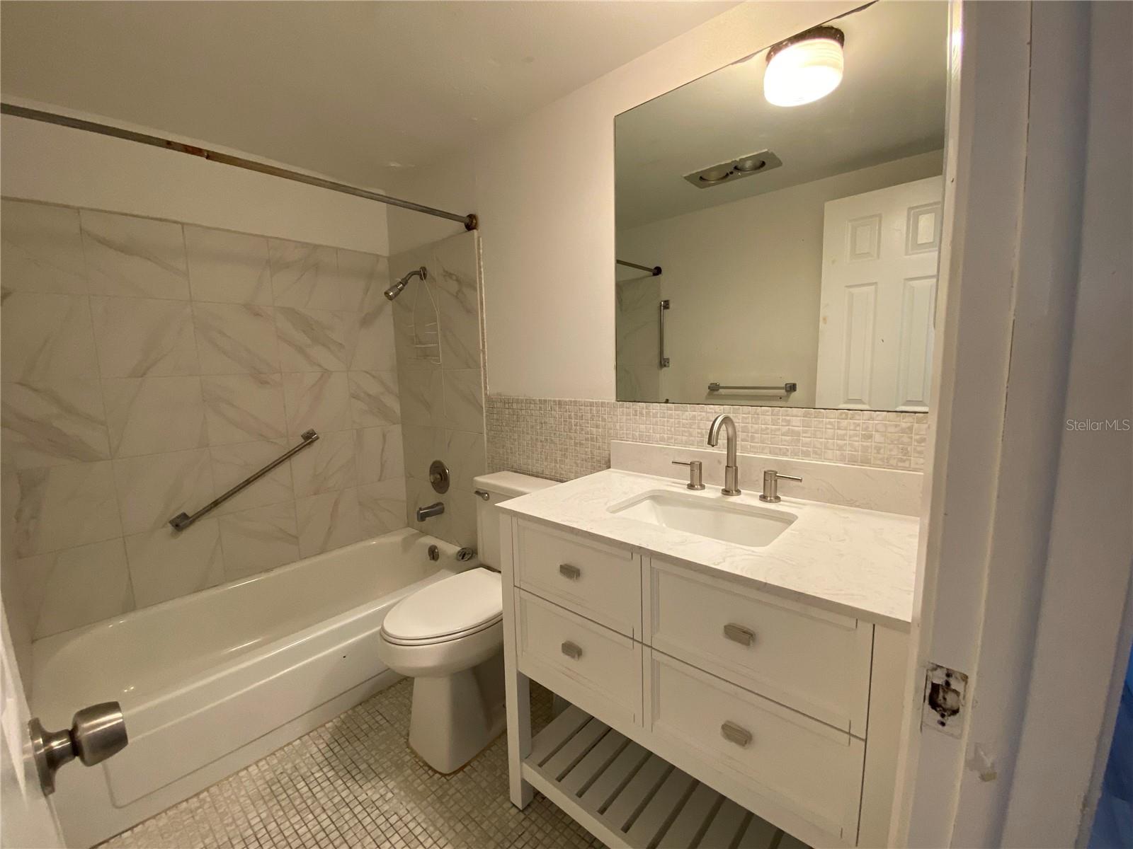 911 WASHINGTON AVE #212, LARGO, FL, 33770