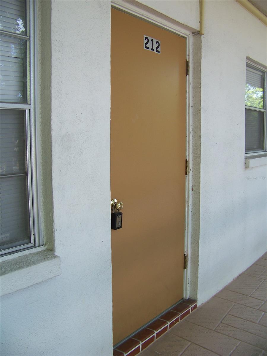 911 WASHINGTON AVE #212, LARGO, FL, 33770