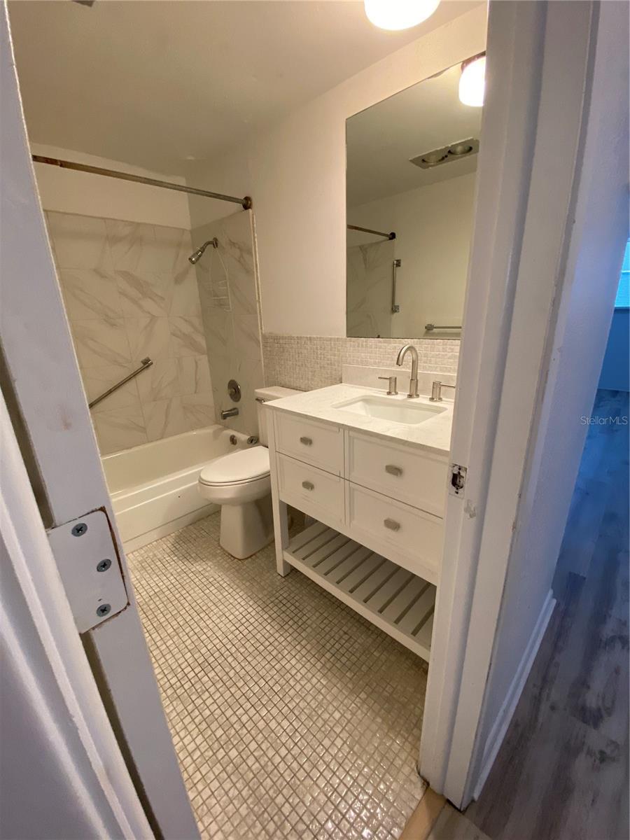 911 WASHINGTON AVE #212, LARGO, FL, 33770