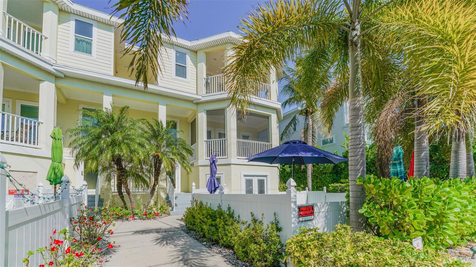 2203 AVENUE C #B, BRADENTON BEACH, FL, 34217