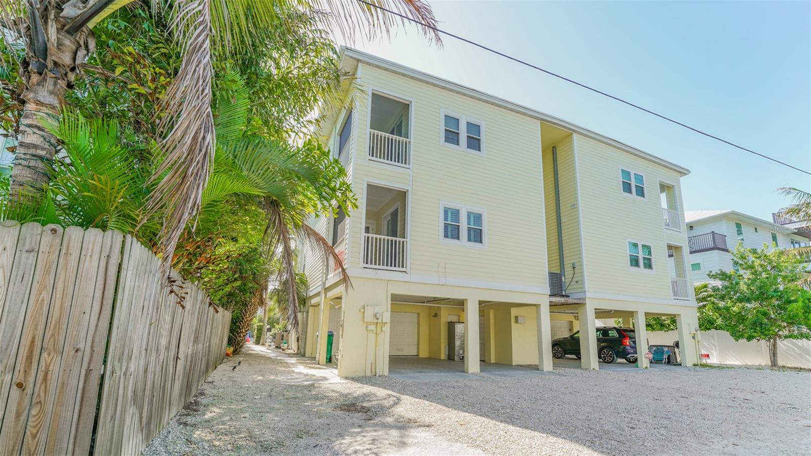 2203 AVENUE C #B, BRADENTON BEACH, FL, 34217