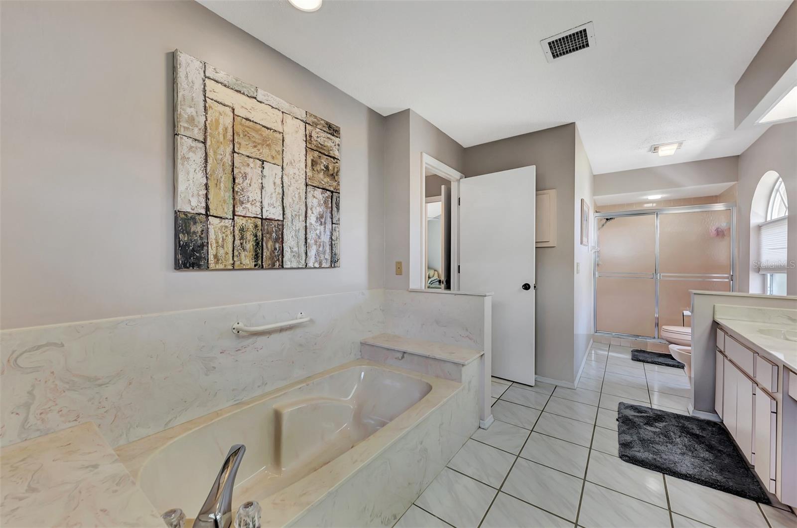 1567 WATERFORD DR, VENICE, FL, 34292