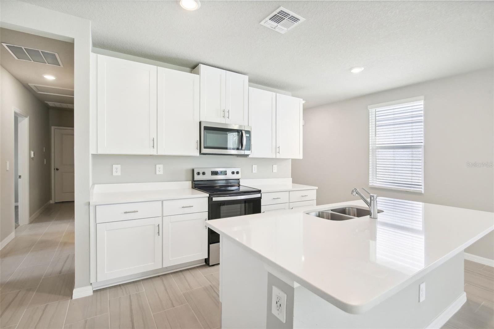 3716 RADIANT MOUNTAIN DR, PLANT CITY, FL, 33565