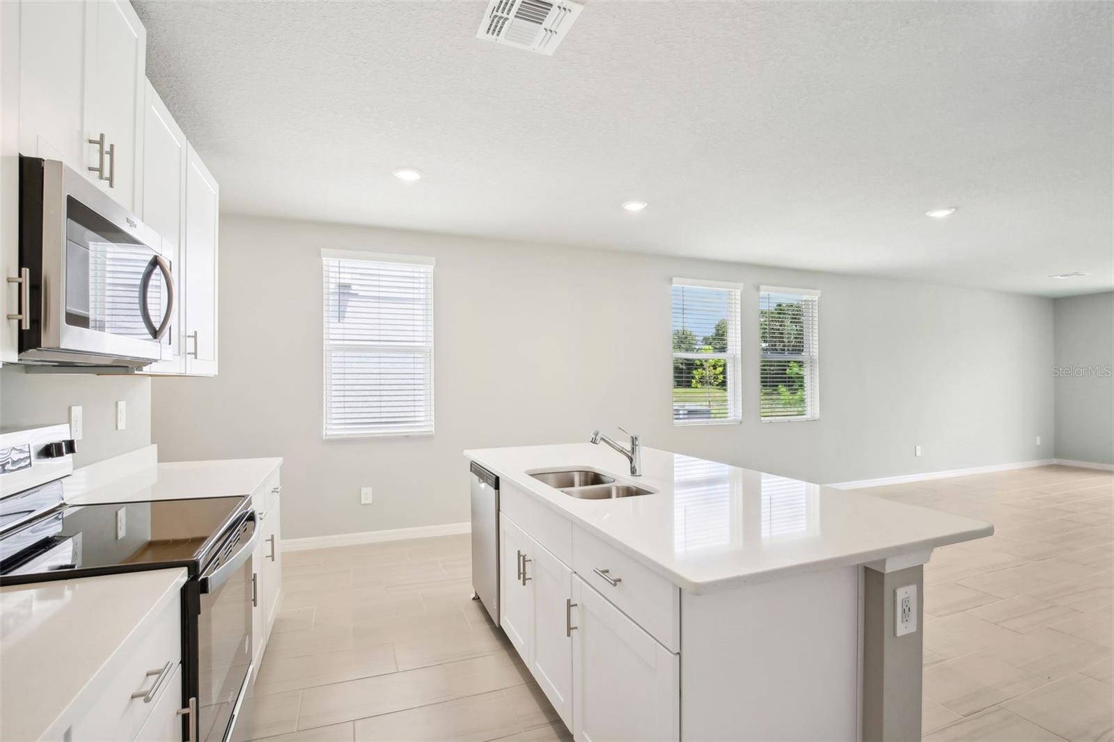 3716 RADIANT MOUNTAIN DR, PLANT CITY, FL, 33565