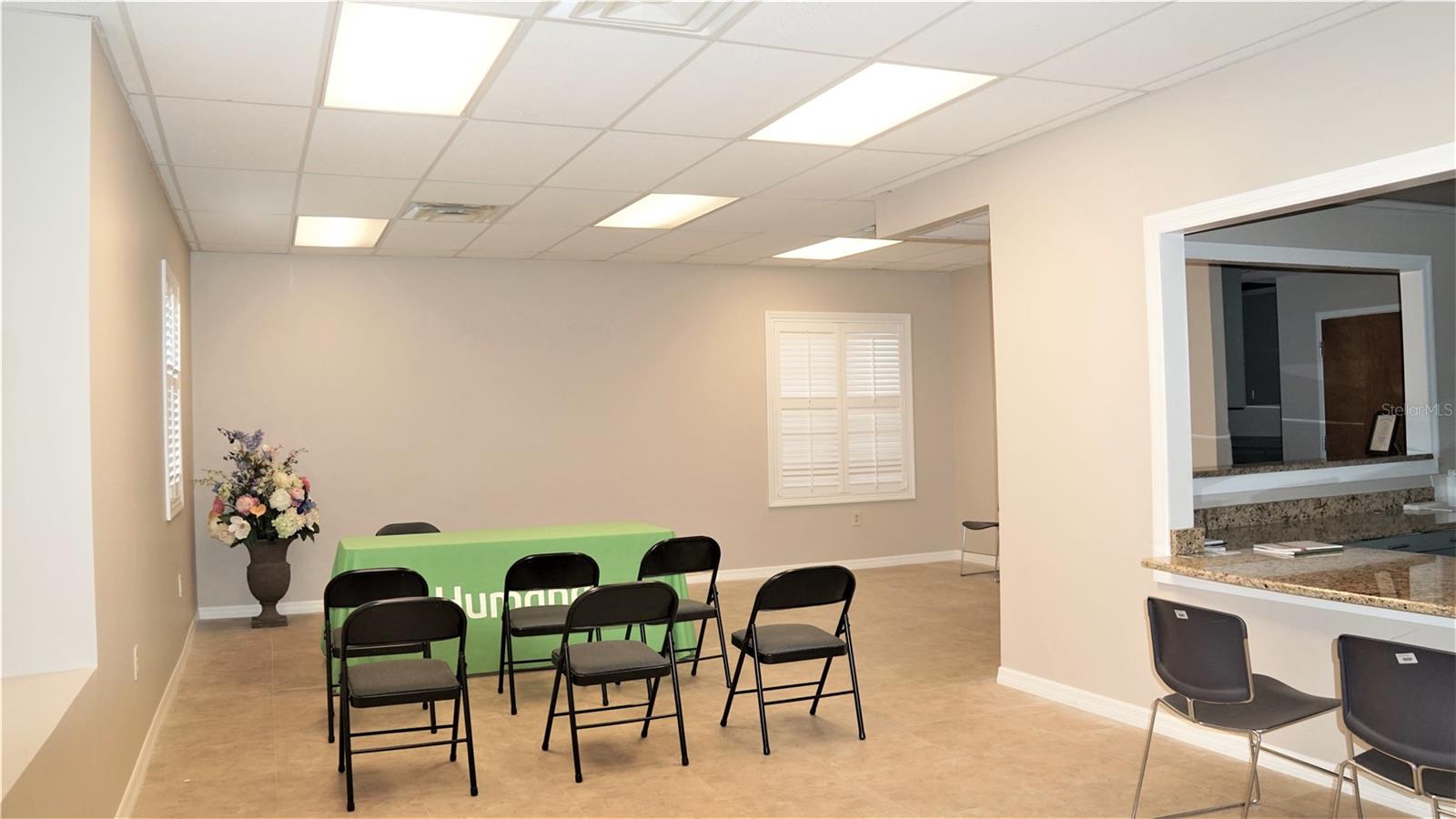 1287 N SEMORAN BLVD #100, ORLANDO, FL, 32807