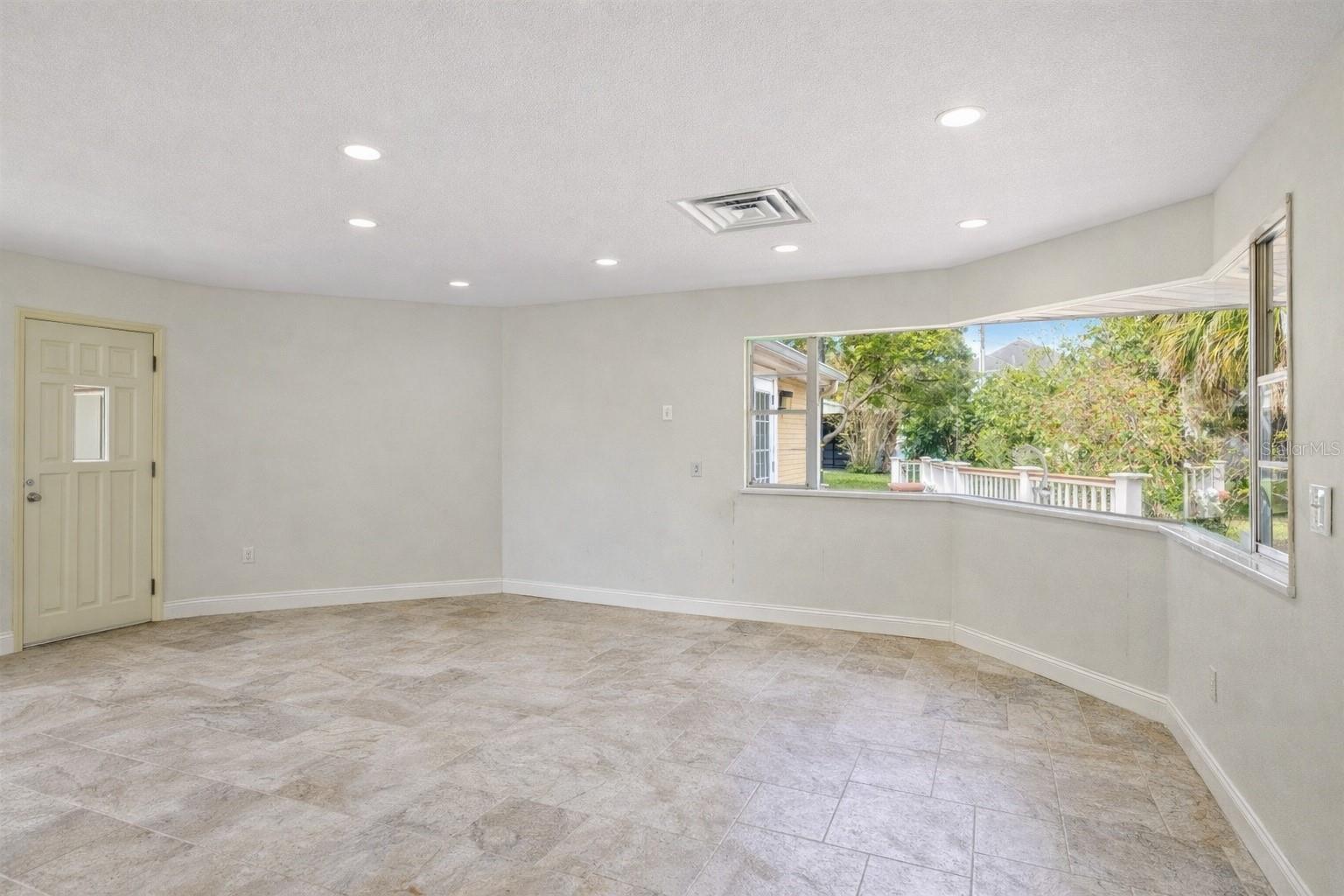 T3529596 Property Photo