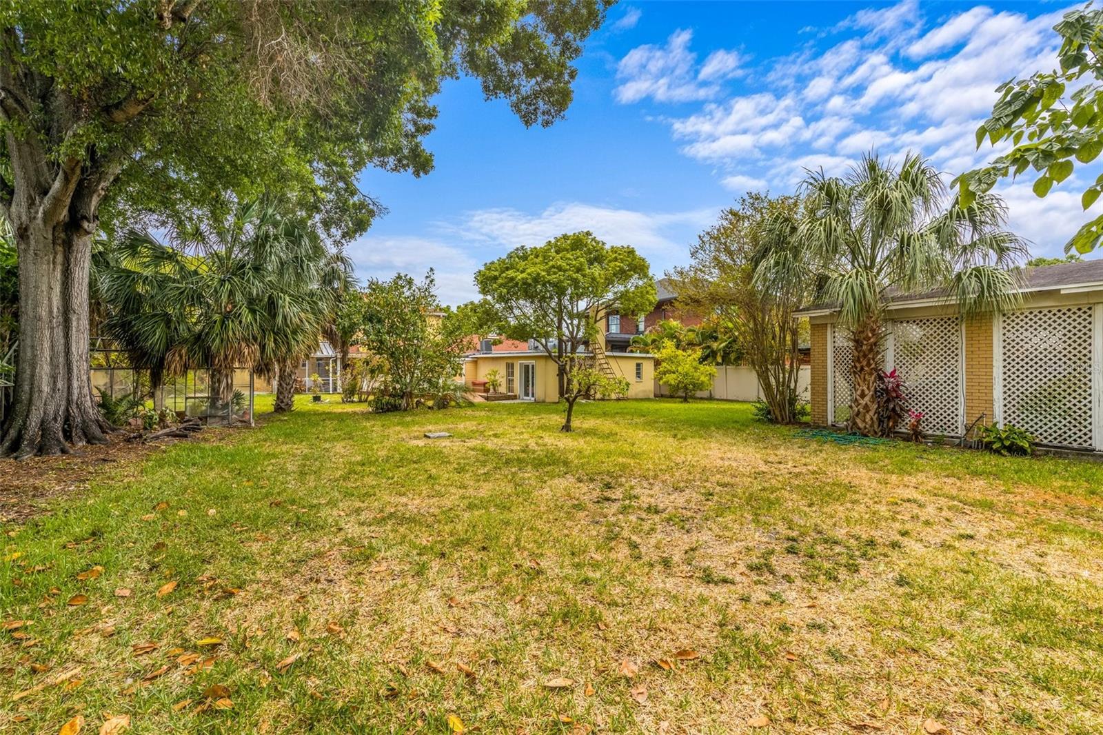 T3529596 Property Photo