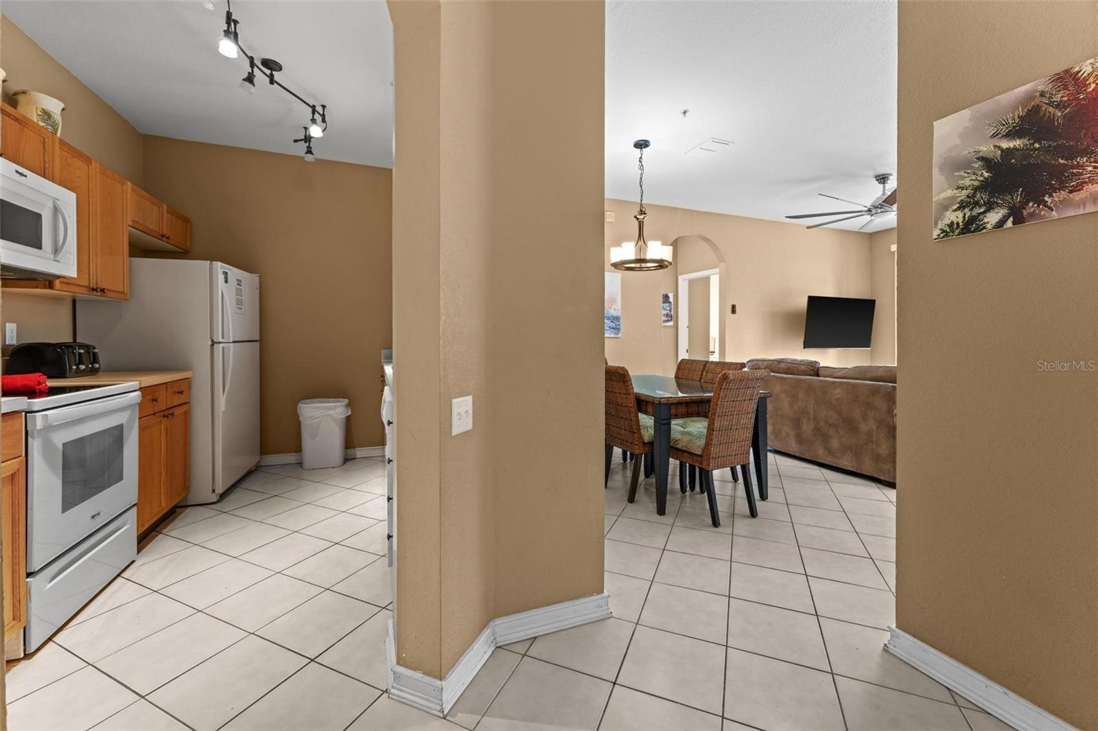 8101 COCONUT PALM WAY #203, KISSIMMEE, FL, 34747