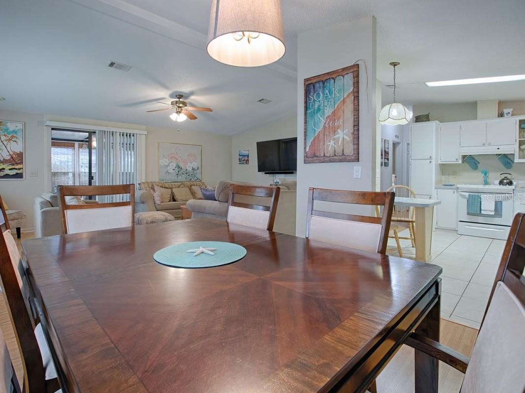 1550 HILLCREST DR, THE VILLAGES, FL, 32159