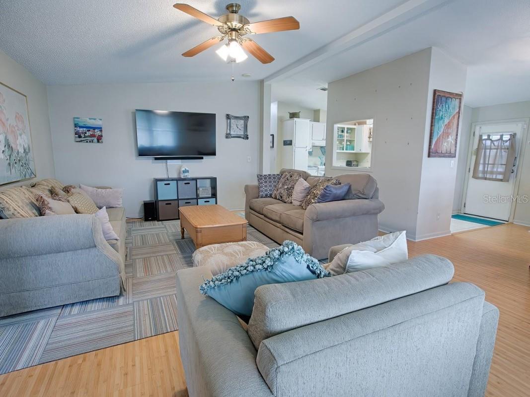 1550 HILLCREST DR, THE VILLAGES, FL, 32159