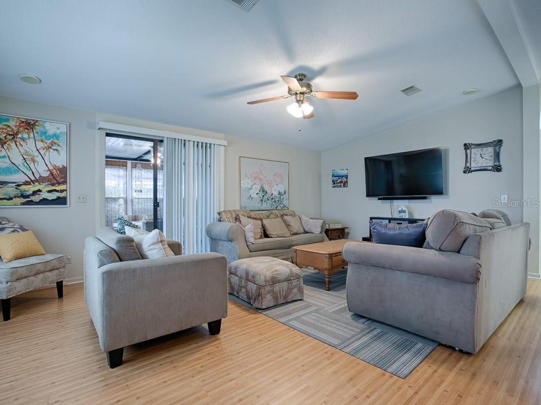 1550 HILLCREST DR, THE VILLAGES, FL, 32159