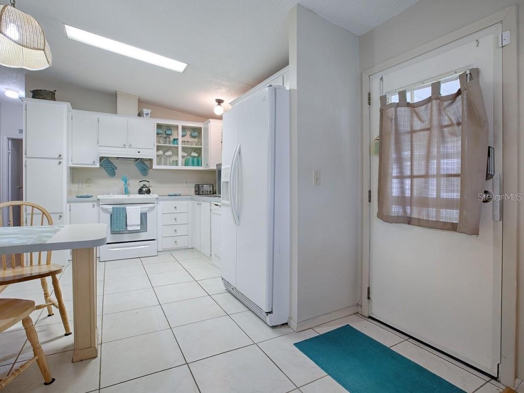 1550 HILLCREST DR, THE VILLAGES, FL, 32159