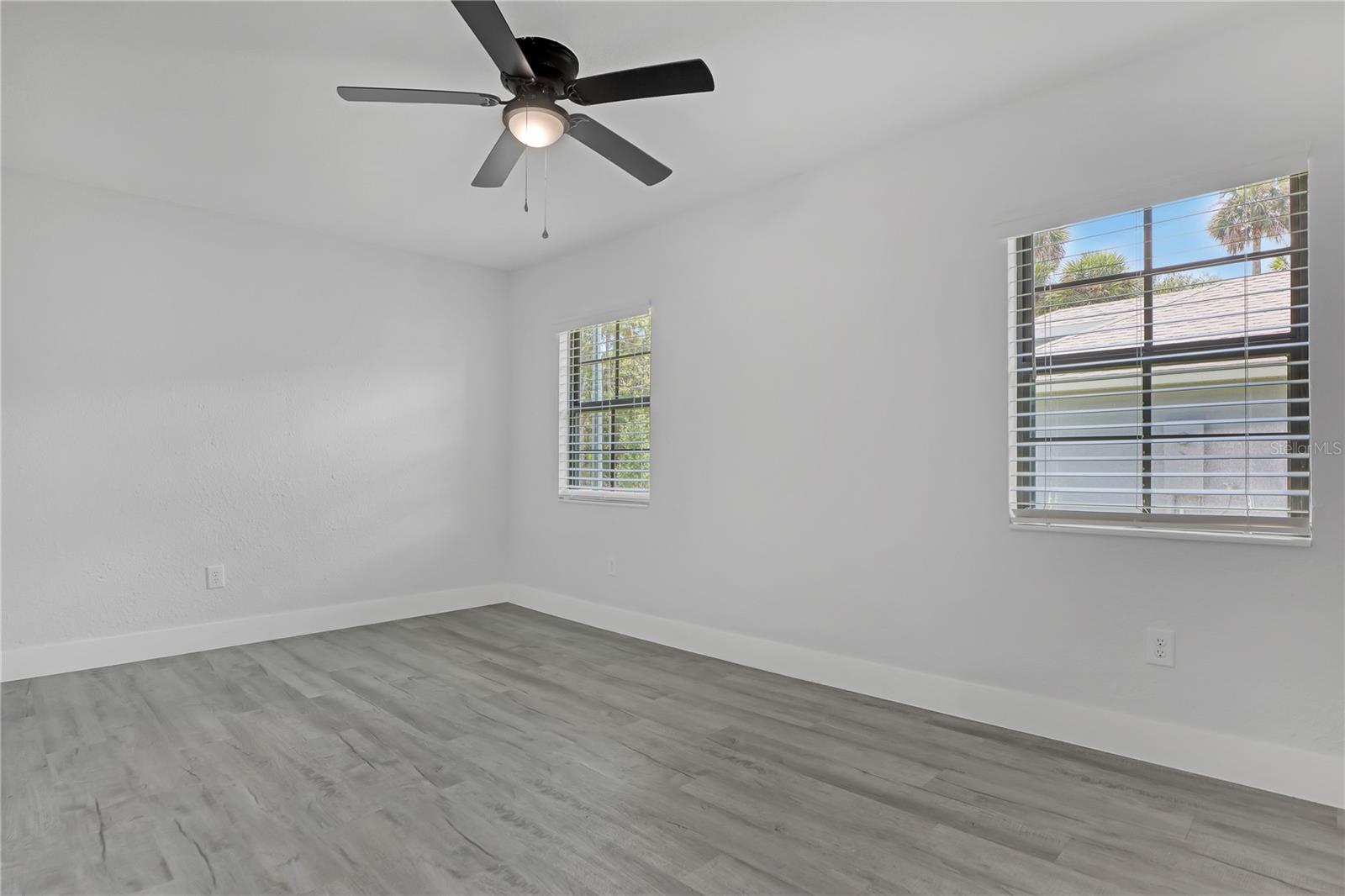 702 S MYRTLE AVE, NEW SMYRNA BEACH, FL, 32168