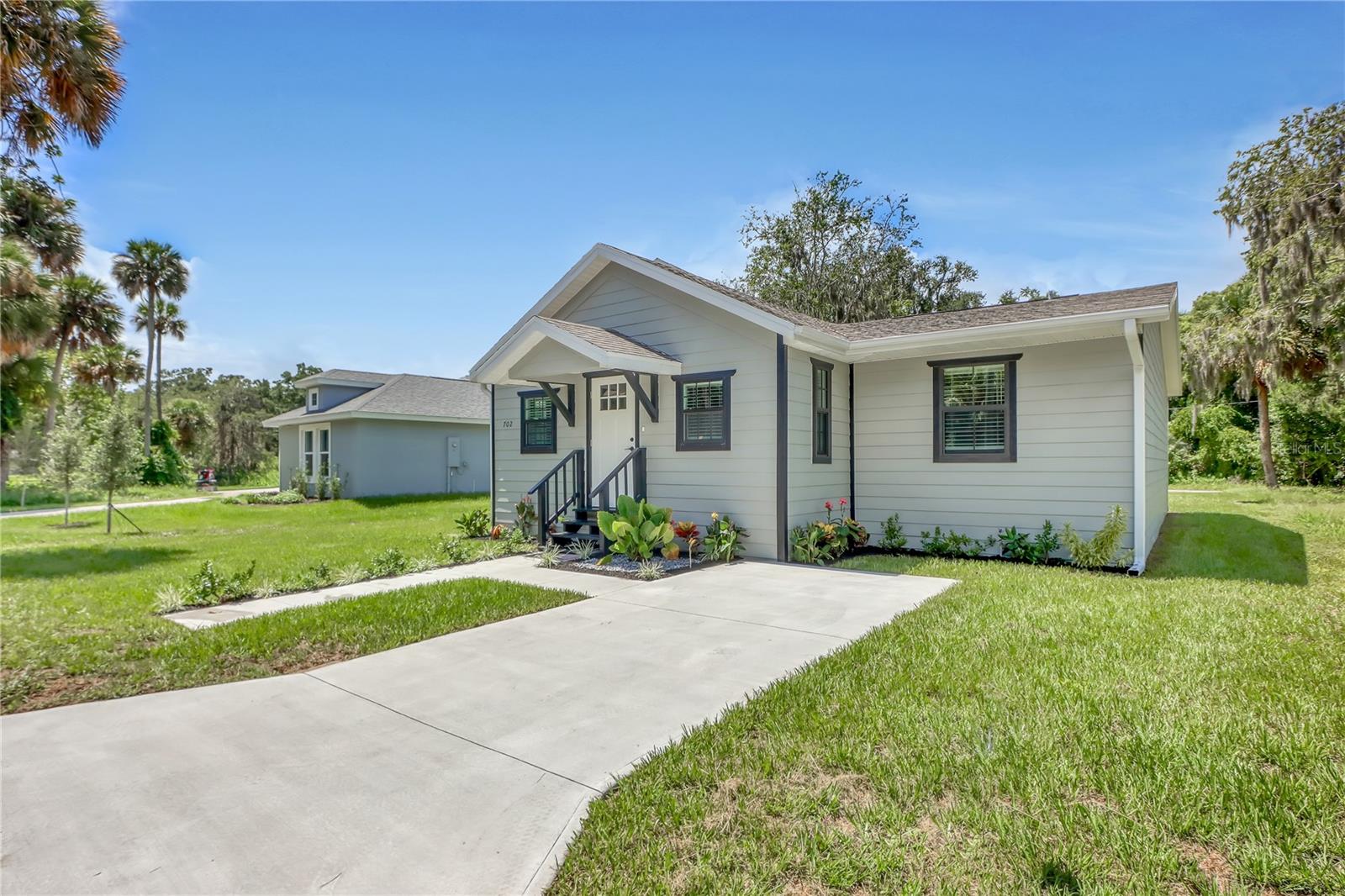 702 S MYRTLE AVE, NEW SMYRNA BEACH, FL, 32168
