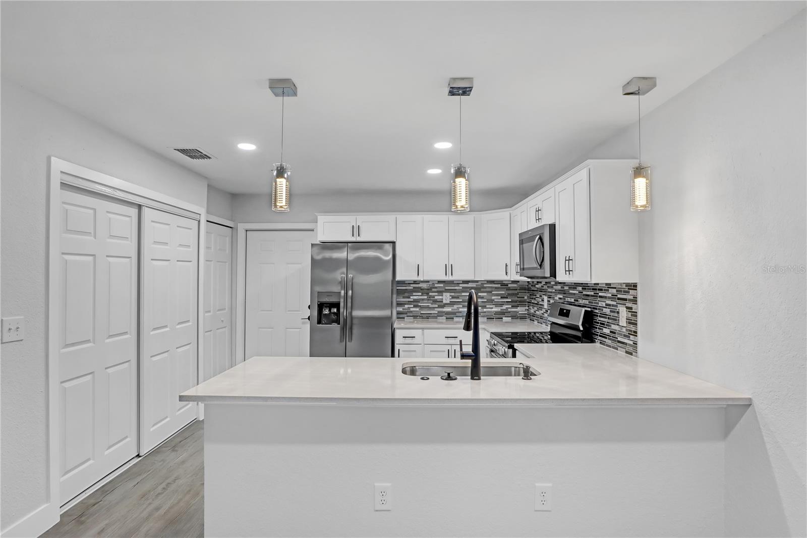 702 S MYRTLE AVE, NEW SMYRNA BEACH, FL, 32168