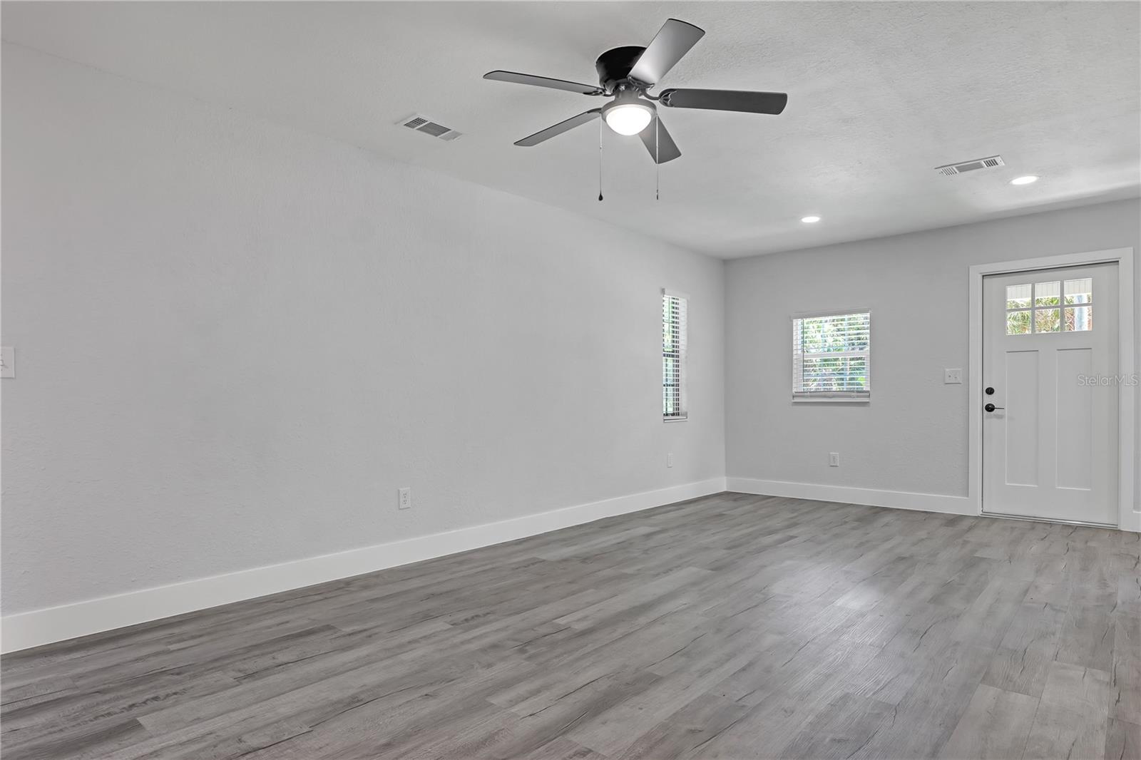 702 S MYRTLE AVE, NEW SMYRNA BEACH, FL, 32168