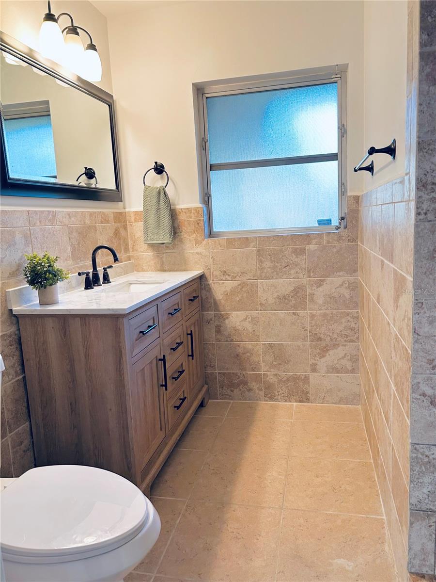 A4612052 Property Photo