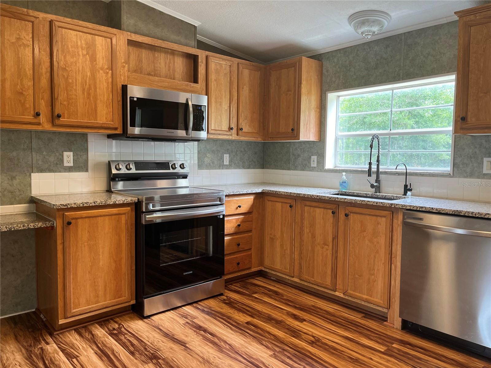 10350 BECKENGER AVE, HASTINGS, FL, 32145