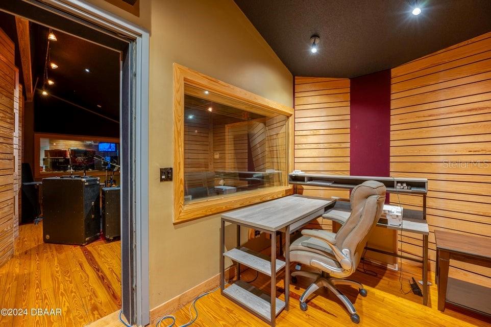 2250 N VOLUSIA AVE, ORANGE CITY, FL, 32763