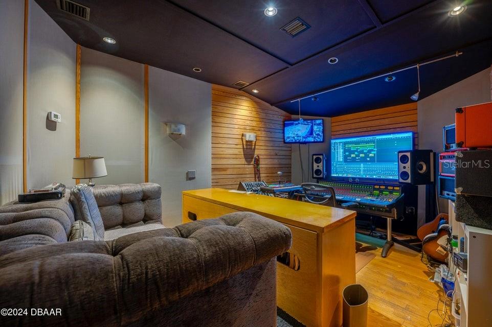 2250 N VOLUSIA AVE, ORANGE CITY, FL, 32763