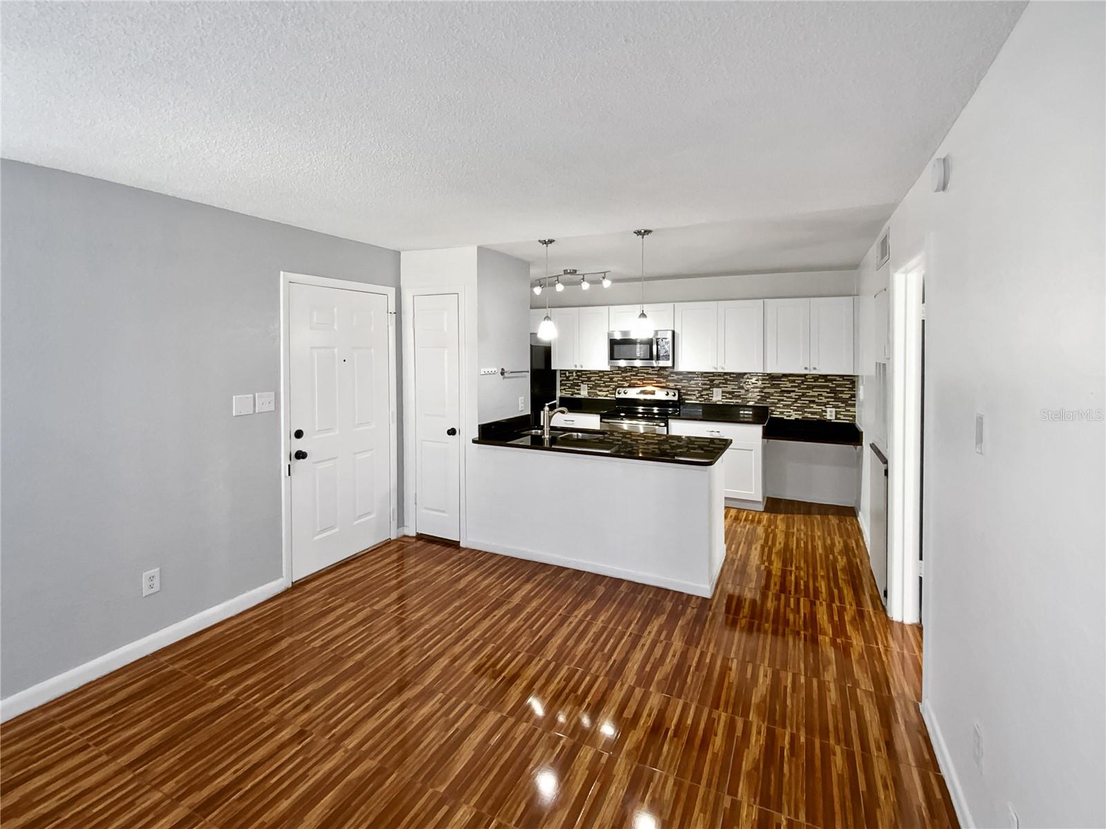 4350 PERKINSHIRE LN #111, ORLANDO, FL, 32822