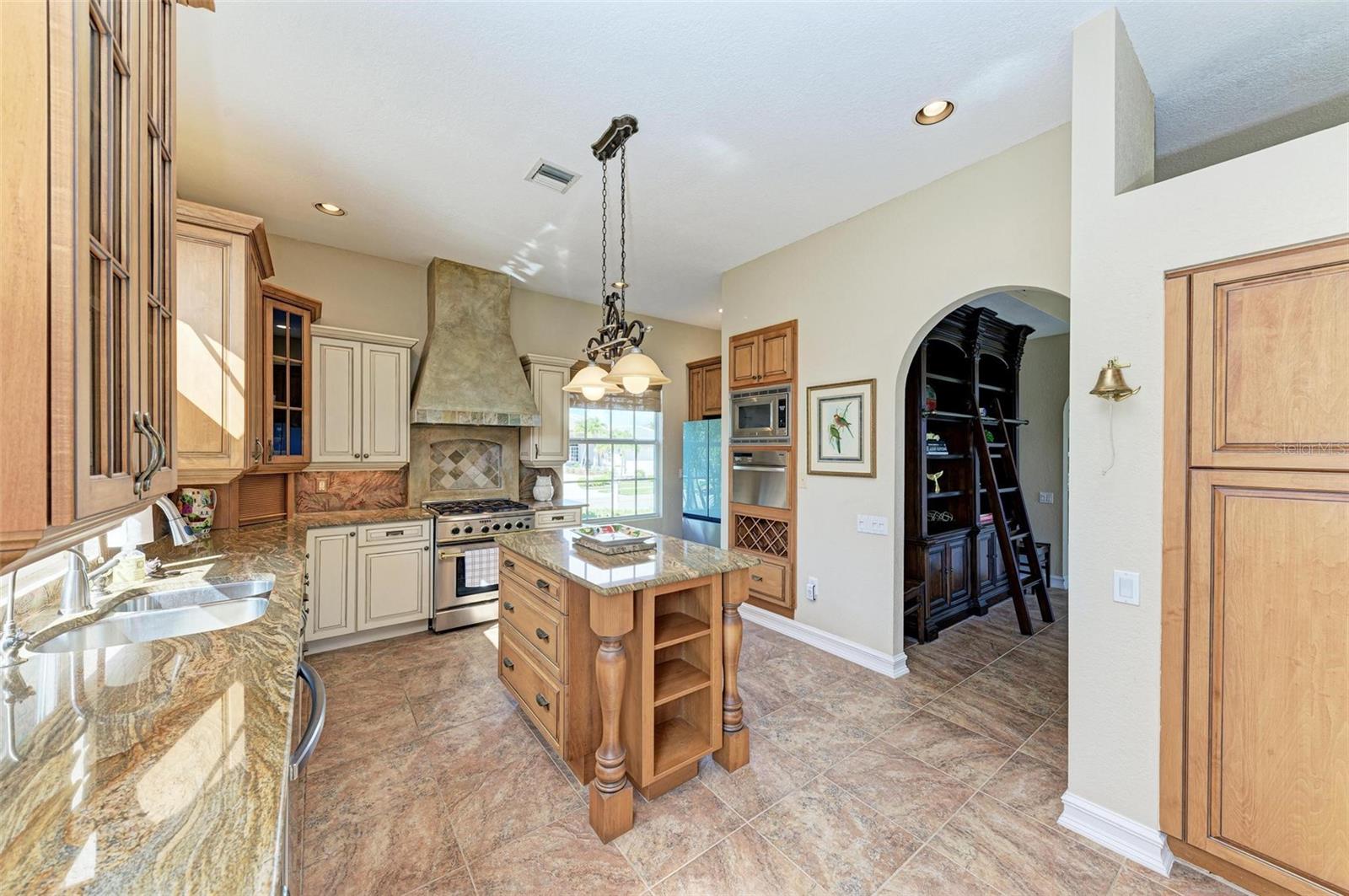 2125 RYAN BLVD, PUNTA GORDA, FL, 33950