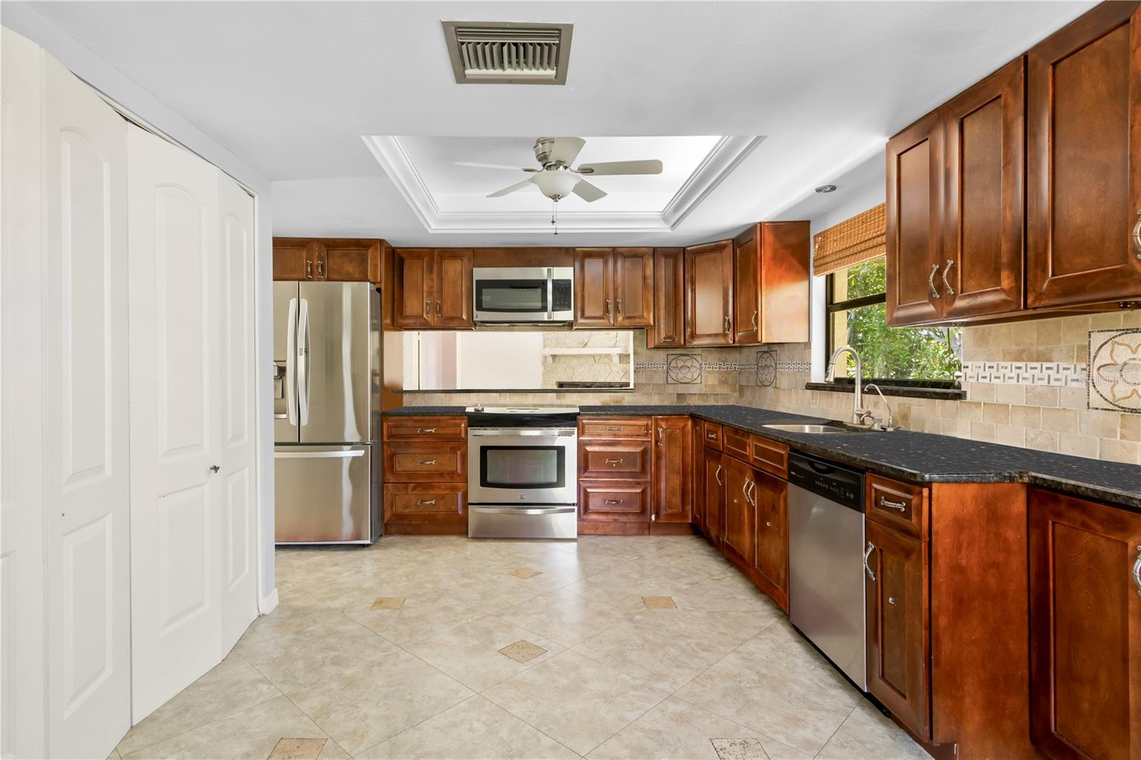 2504 HIBISCUS DR W, BELLEAIR BEACH, FL, 33786