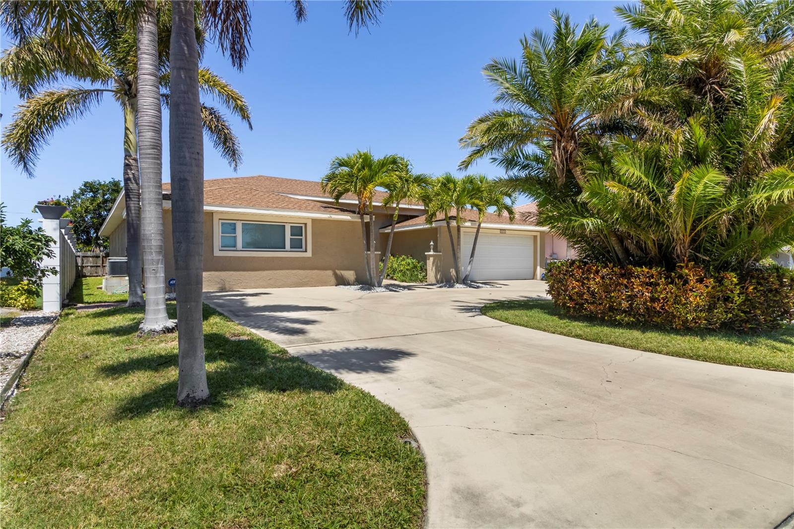 2504 HIBISCUS DR W, BELLEAIR BEACH, FL, 33786