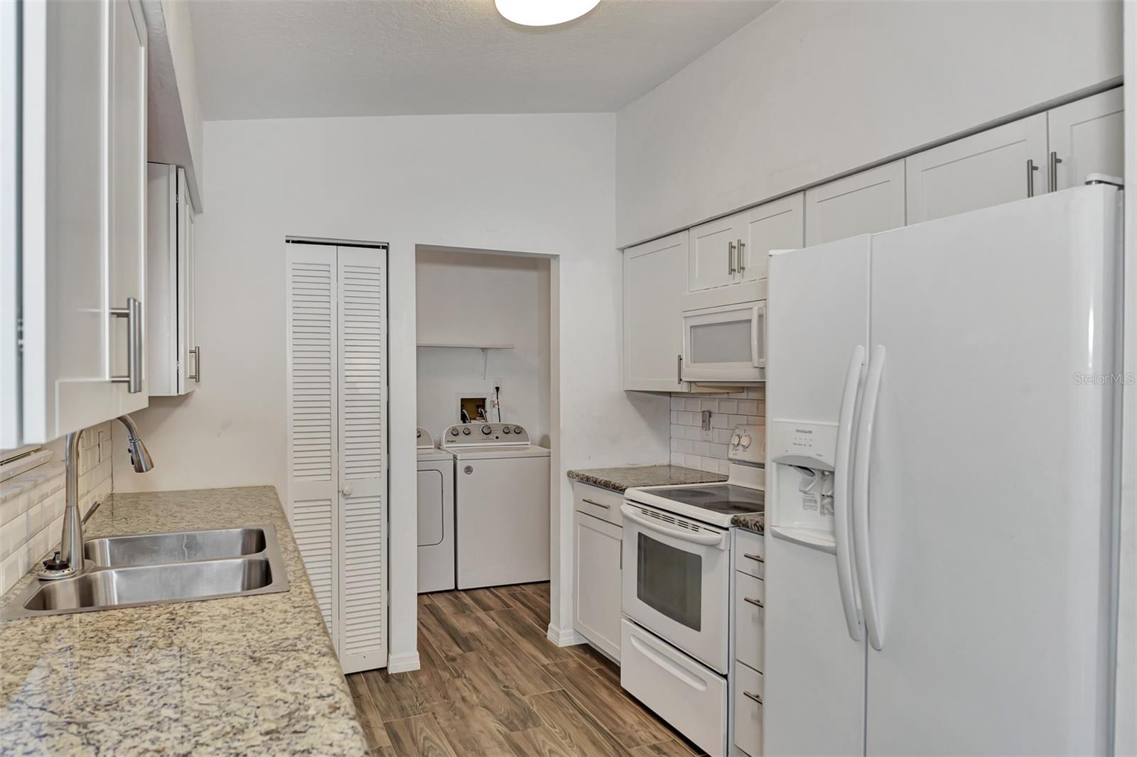 963 KENNWOOD TER NW, PORT CHARLOTTE, FL, 33948