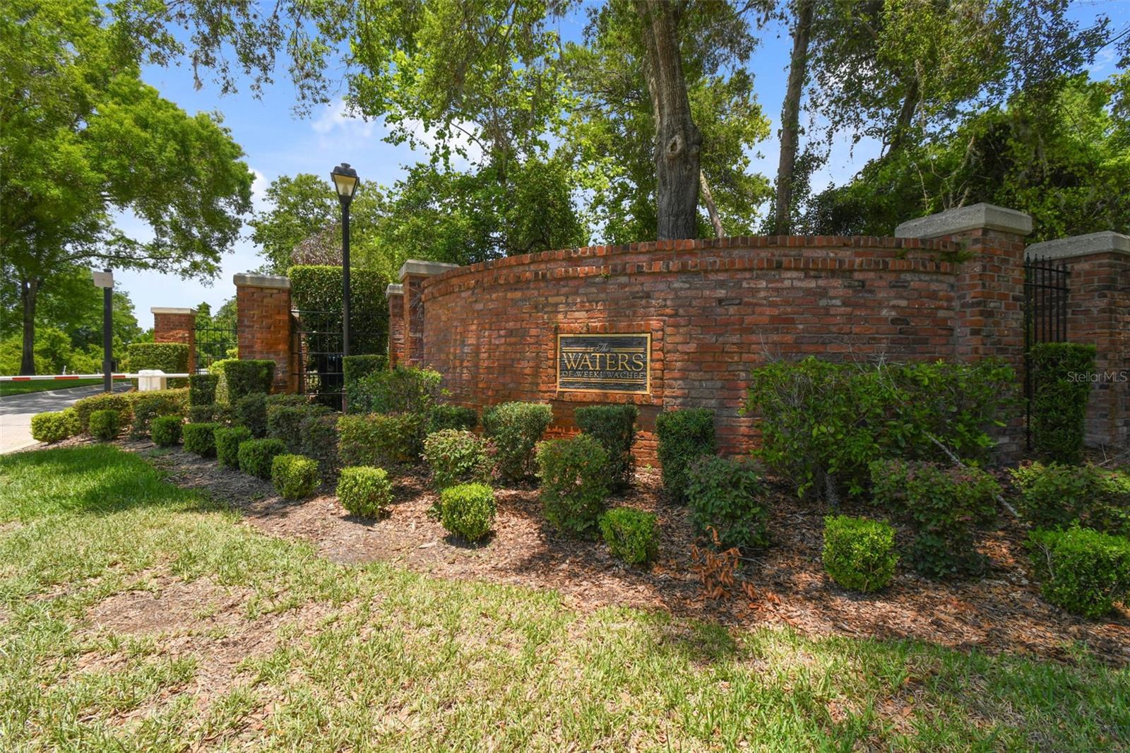 6109 WATERS WAY, WEEKI WACHEE, FL, 34607