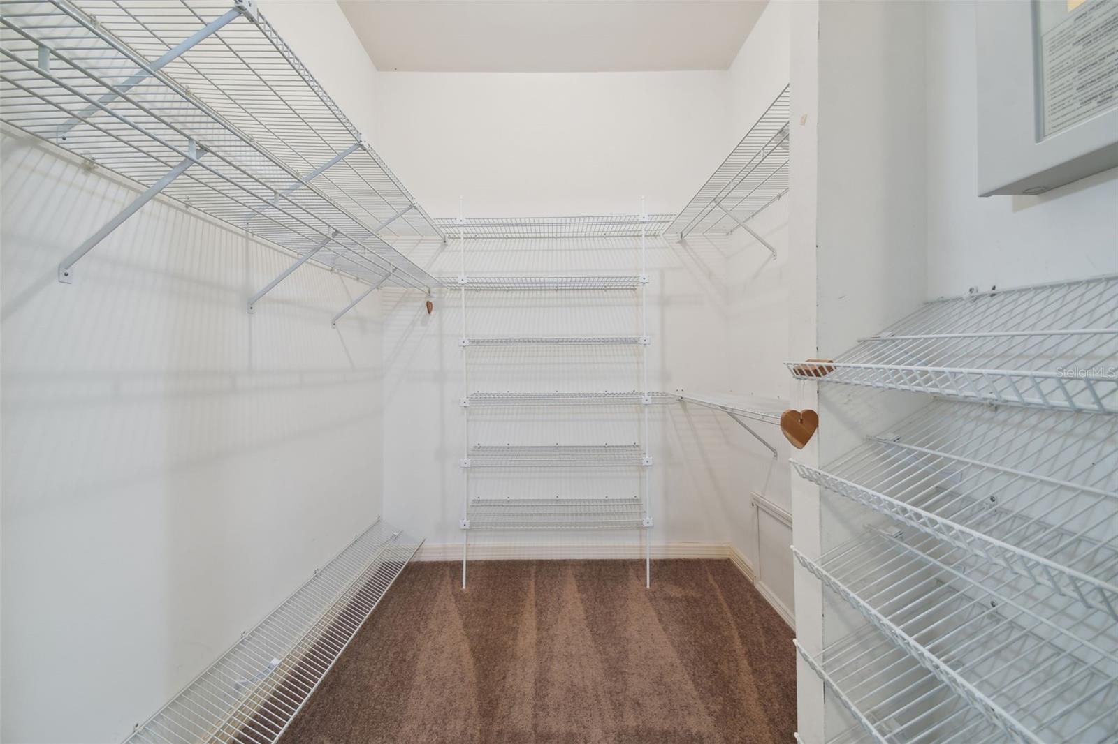 6109 WATERS WAY, WEEKI WACHEE, FL, 34607