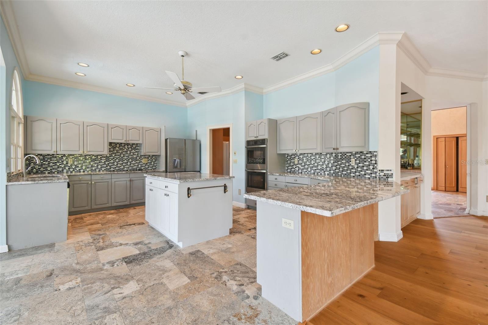 6109 WATERS WAY, WEEKI WACHEE, FL, 34607