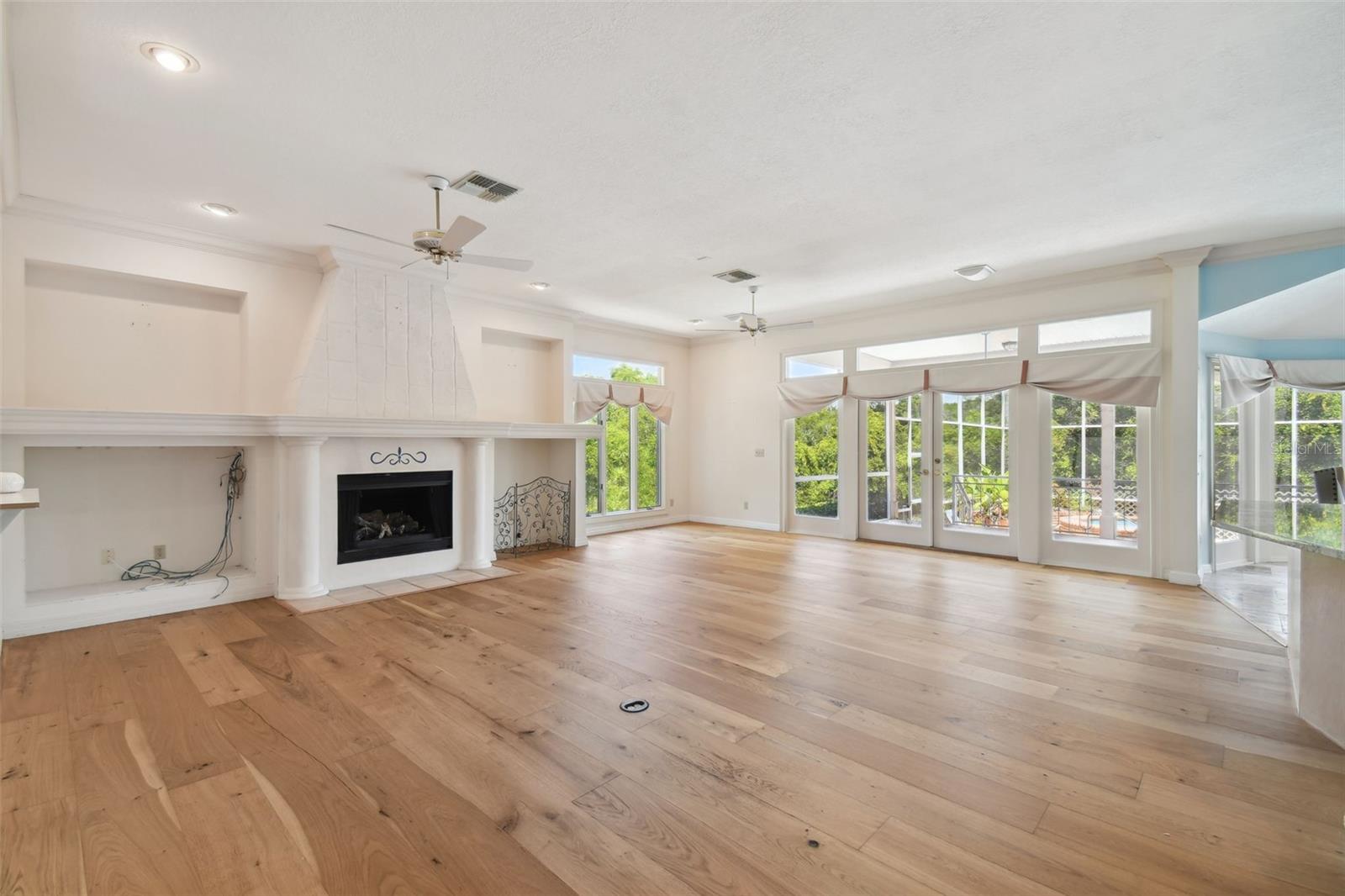 6109 WATERS WAY, WEEKI WACHEE, FL, 34607