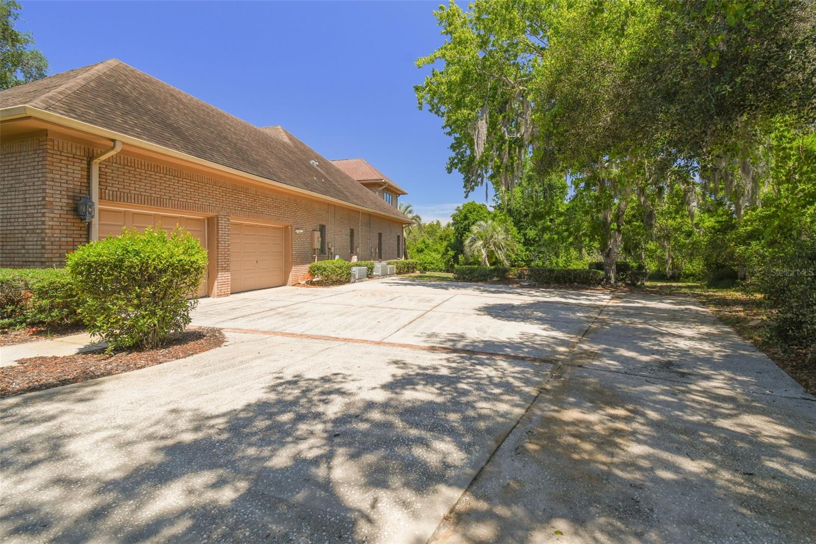 6109 WATERS WAY, WEEKI WACHEE, FL, 34607