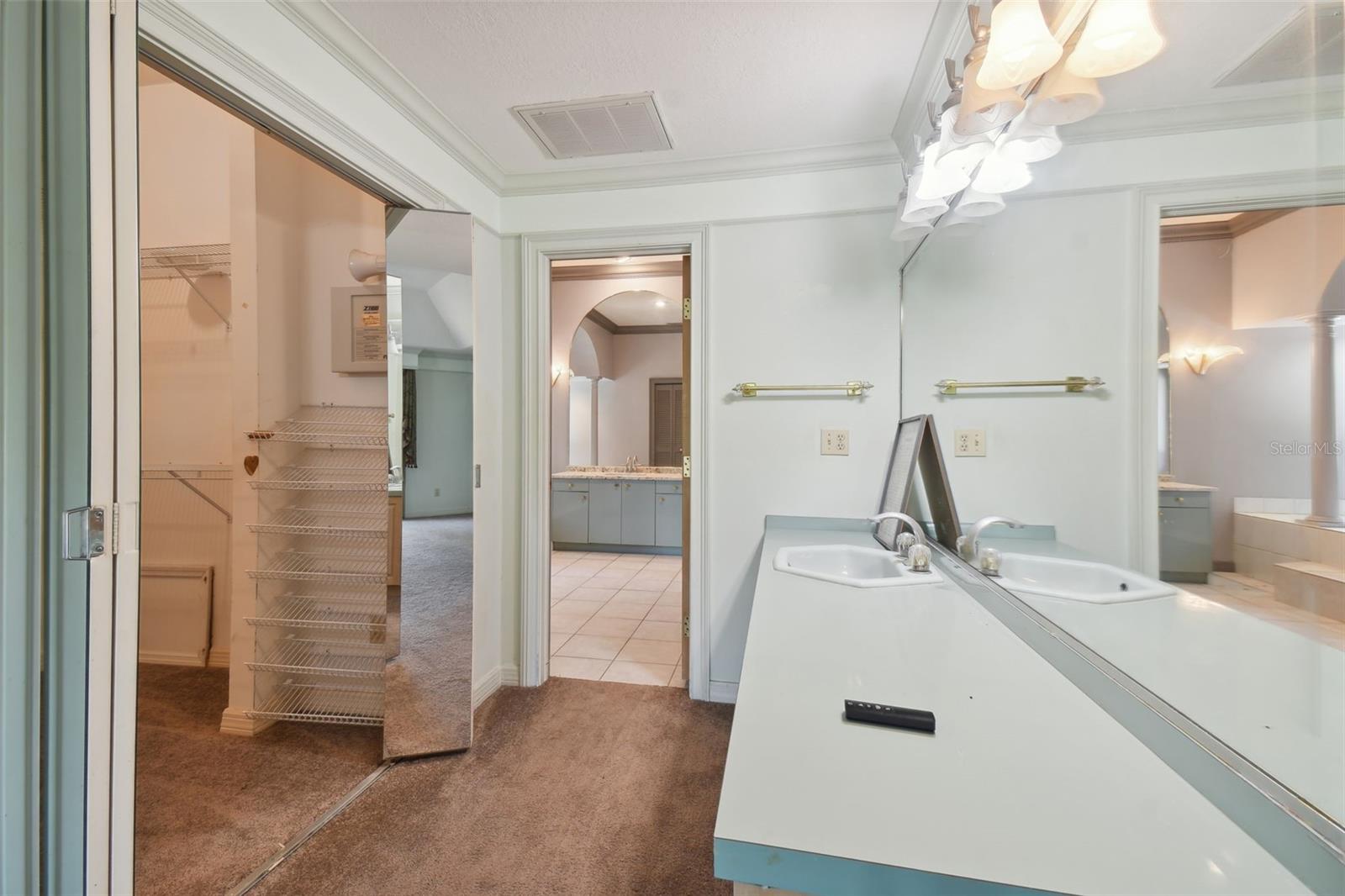 6109 WATERS WAY, WEEKI WACHEE, FL, 34607