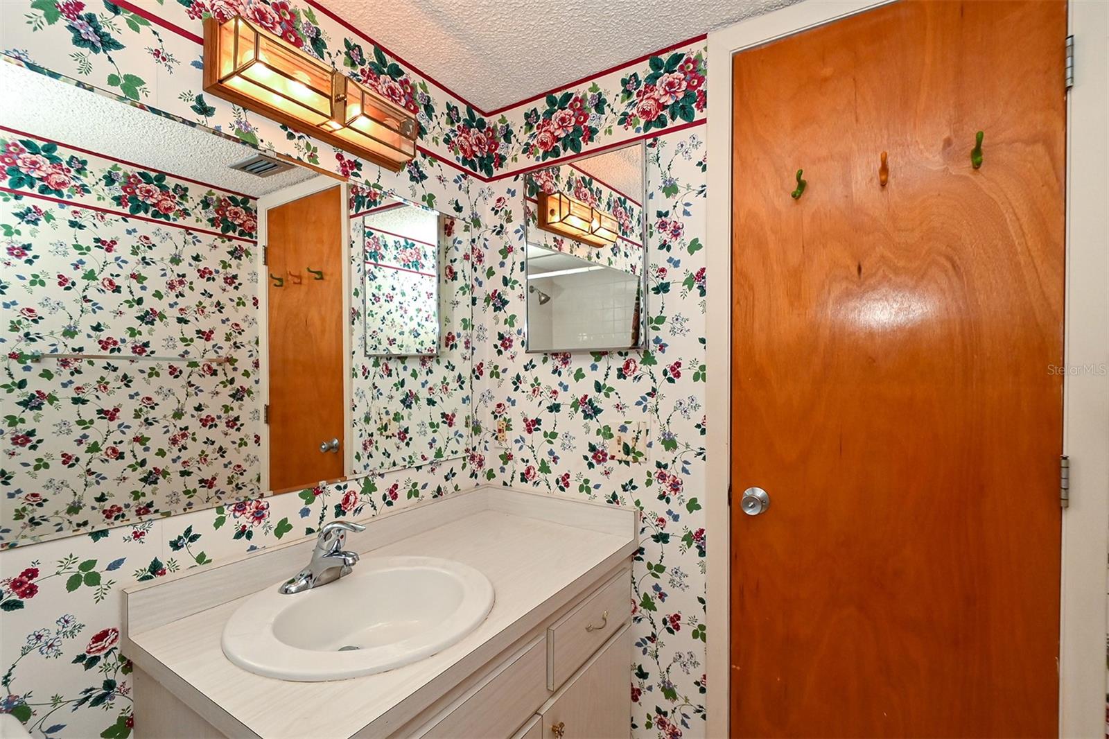 3981 MACEACHEN BLVD #330, SARASOTA, FL, 34233