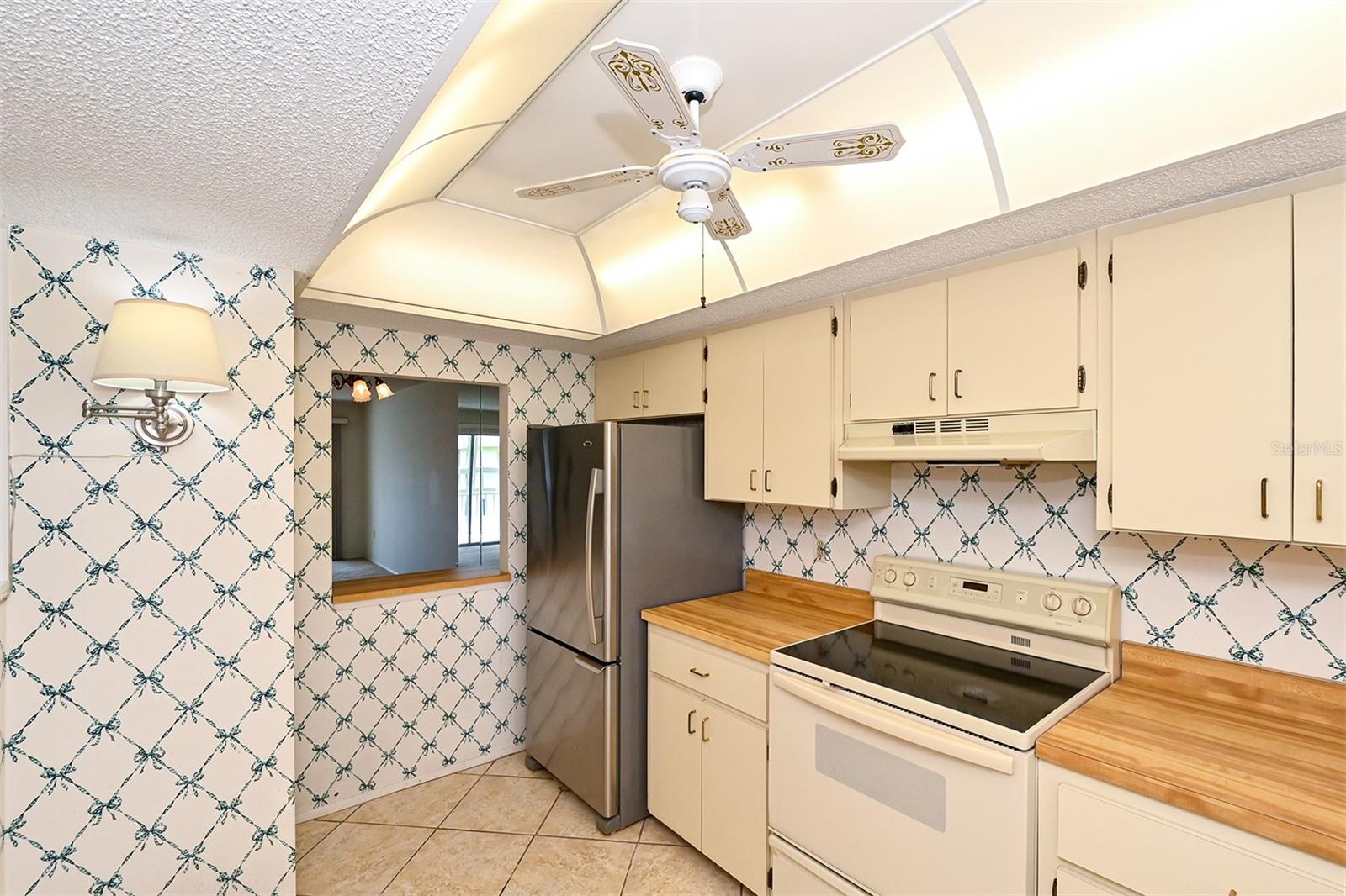 3981 MACEACHEN BLVD #330, SARASOTA, FL, 34233