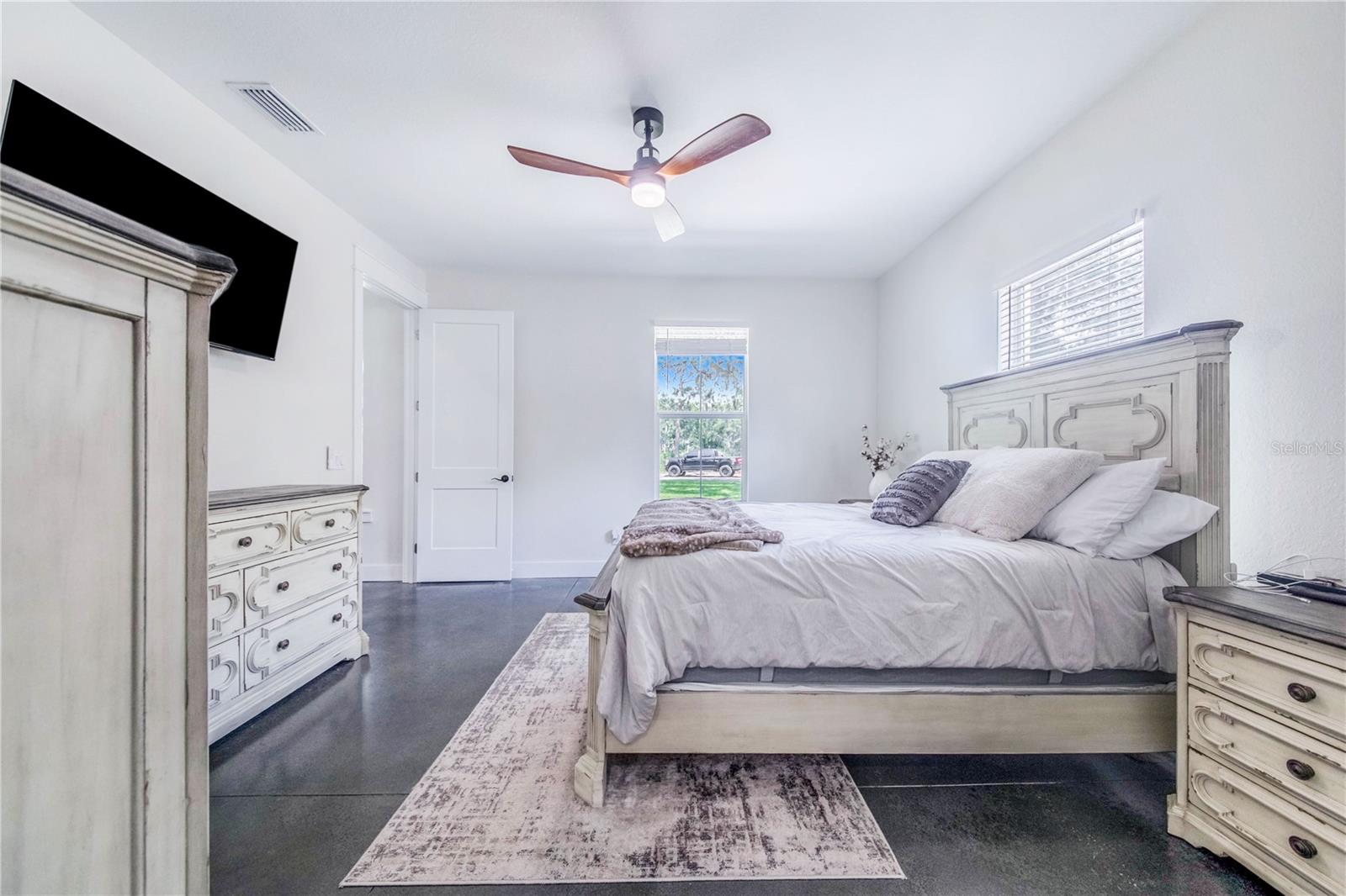 12510 LAKE HATCHINEHA RD, HAINES CITY, FL, 33844