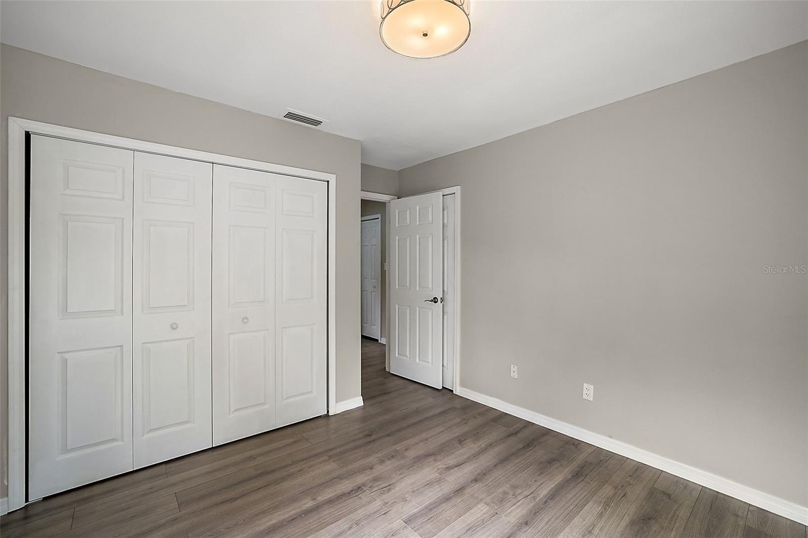 1261 W LAKESHORE DR, CLERMONT, FL, 34711