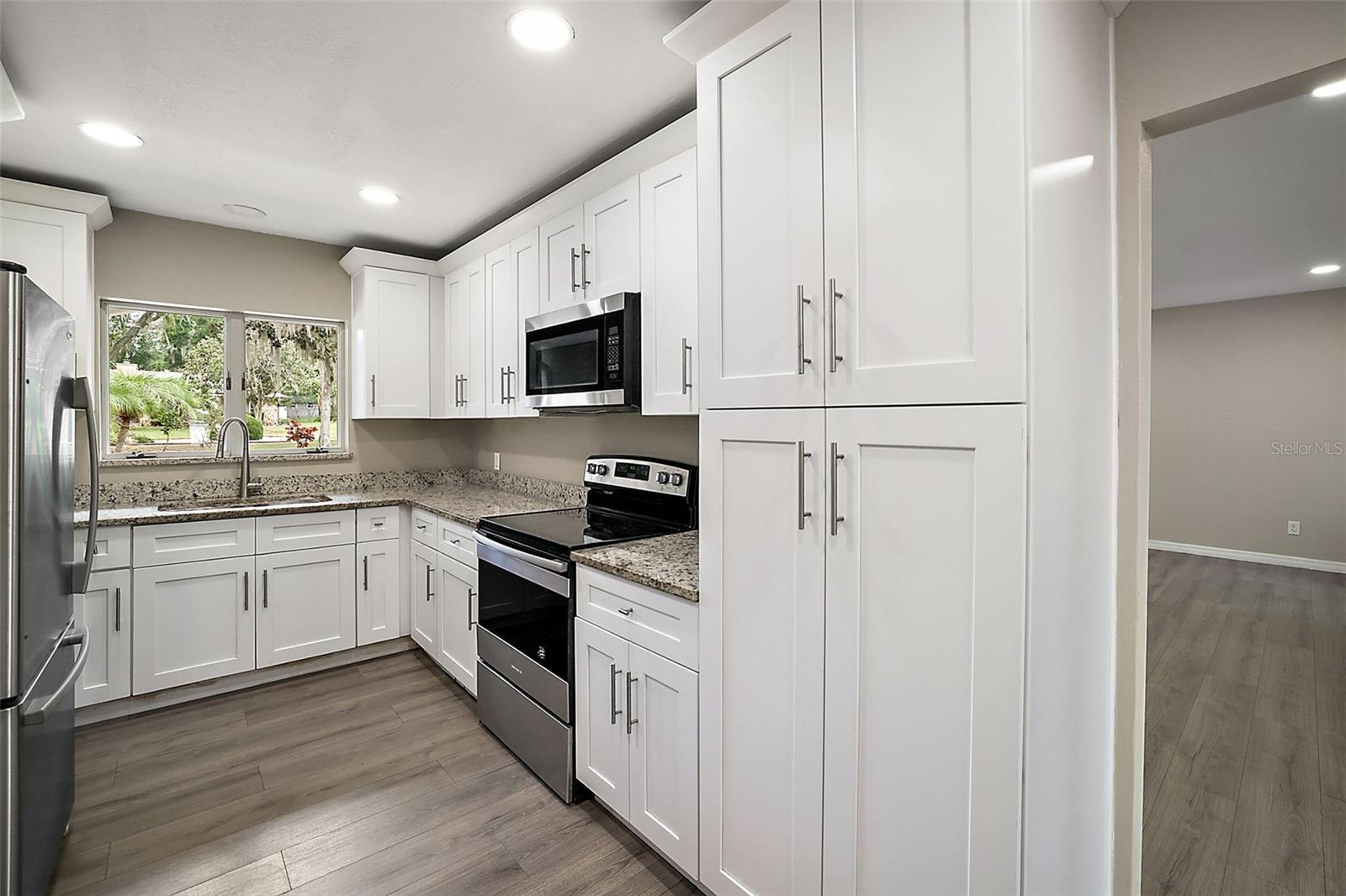 1261 W LAKESHORE DR, CLERMONT, FL, 34711