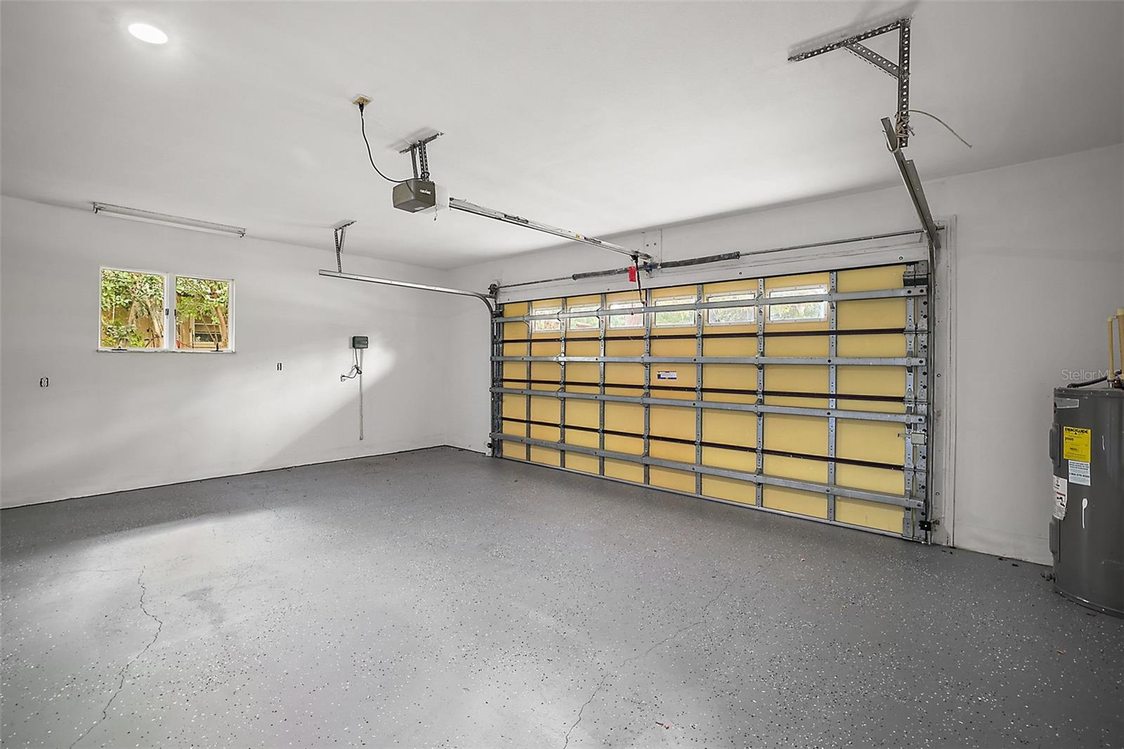 1261 W LAKESHORE DR, CLERMONT, FL, 34711