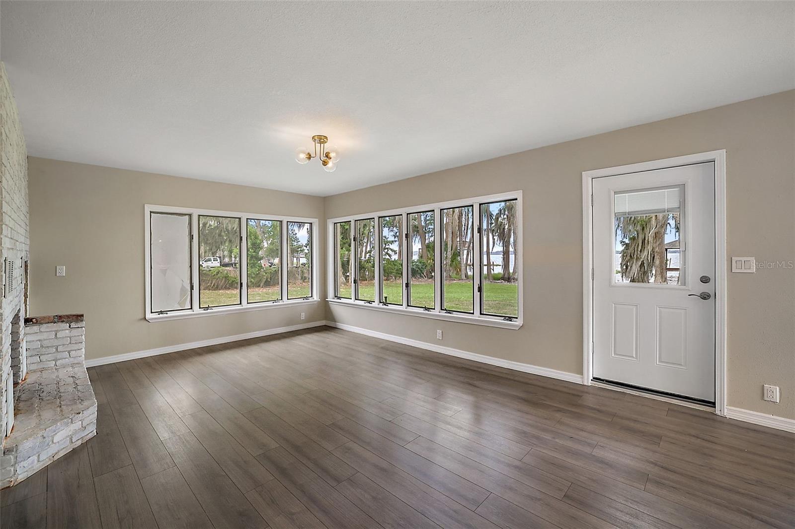 1261 W LAKESHORE DR, CLERMONT, FL, 34711