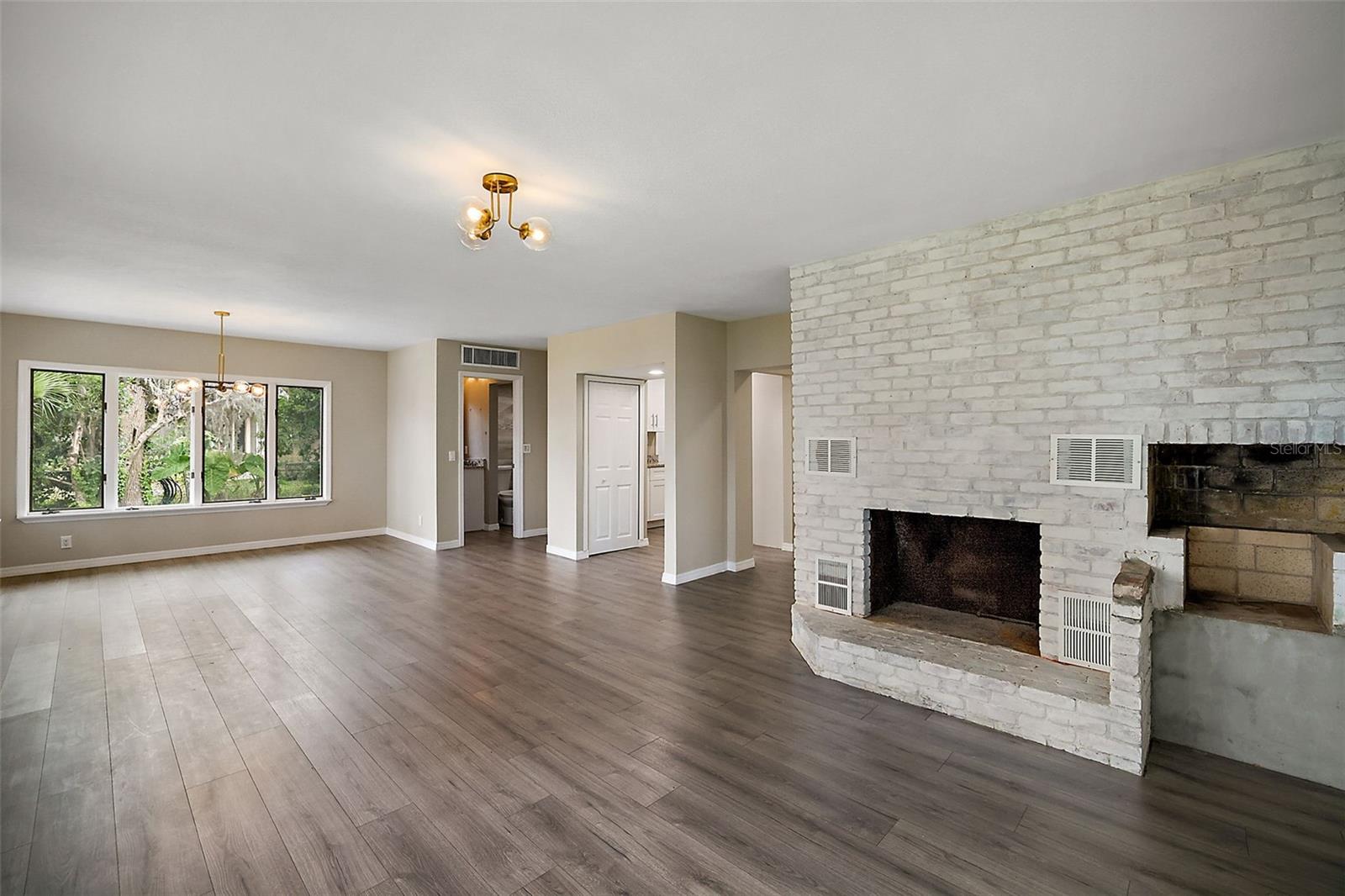 1261 W LAKESHORE DR, CLERMONT, FL, 34711