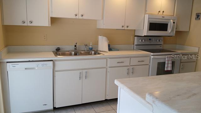 6263 GREEN VIEW CIR #107, SARASOTA, FL, 34231