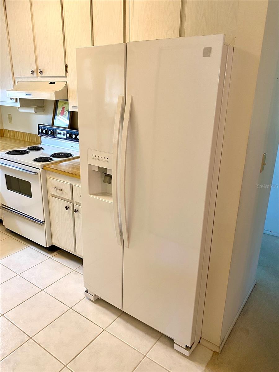 390 301 BLVD W #1B, BRADENTON, FL, 34205