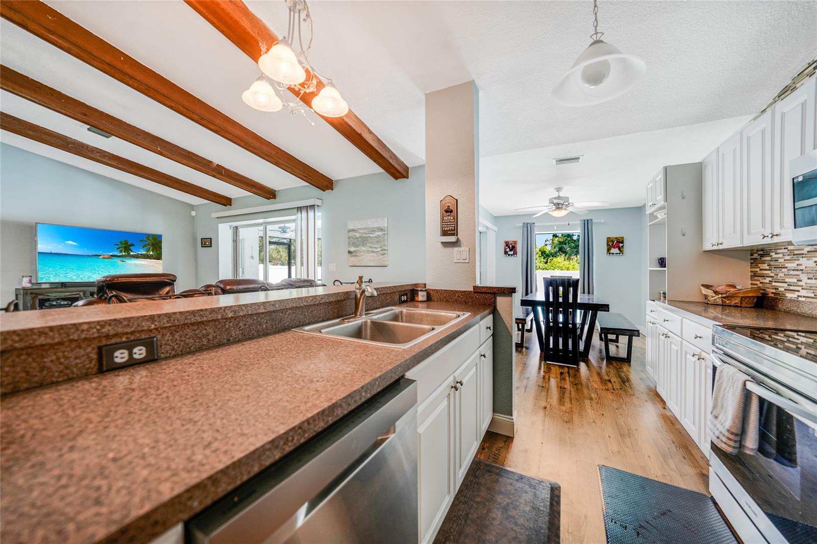 21220 PEMBERTON AVE, PORT CHARLOTTE, FL, 33952