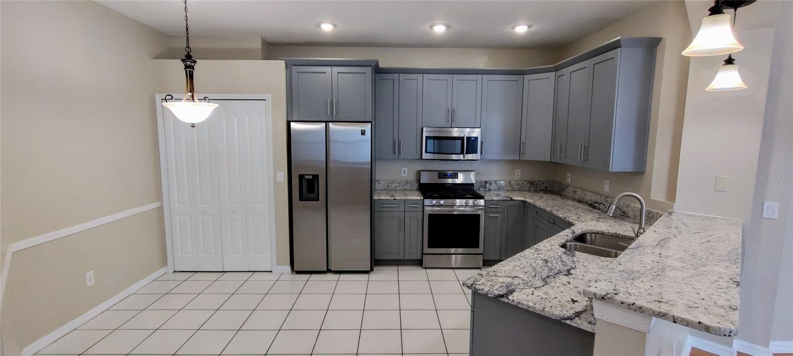 30233 LETTINGWELL CIR, WESLEY CHAPEL, FL, 33543