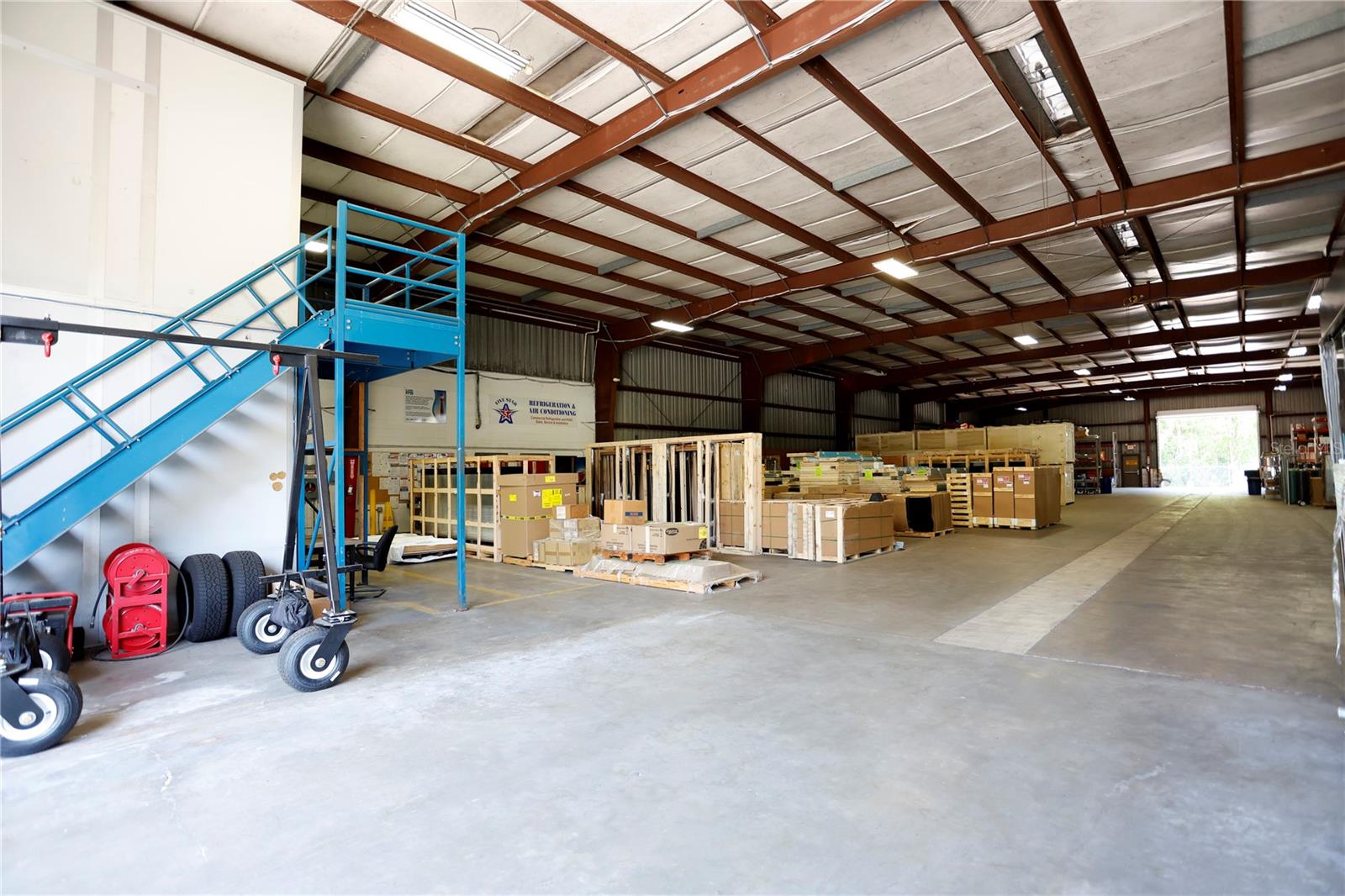 23091 CORTEZ BLVD, BROOKSVILLE, FL, 34601